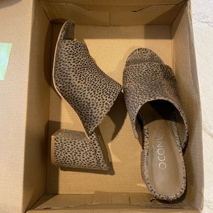 Higher Ground Coconuts Taupe Cheetah Mules